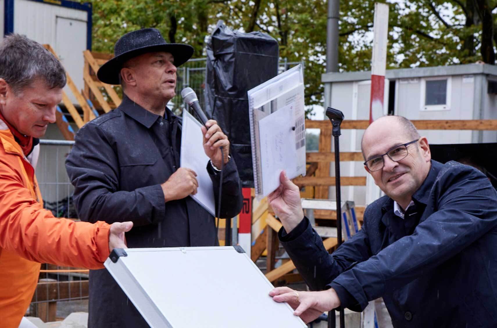 Grundsteinlegung gebaeude d impression 1